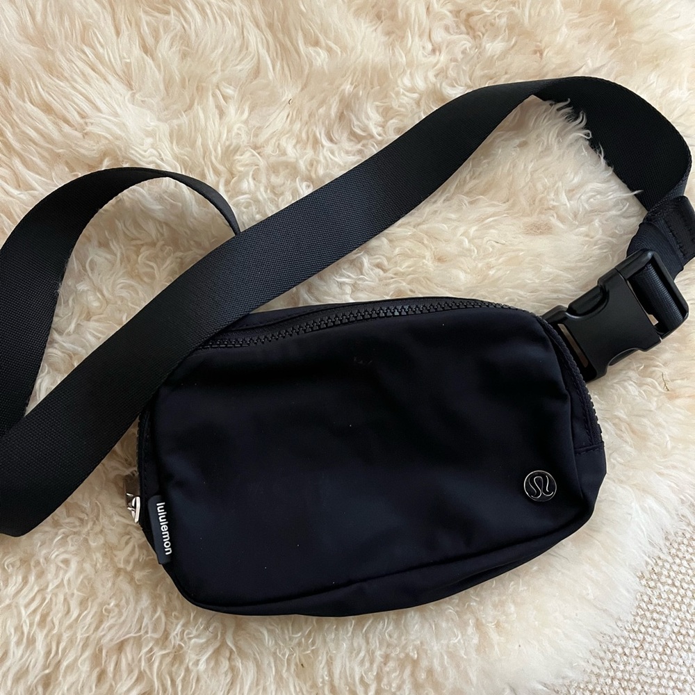 lululemon bag